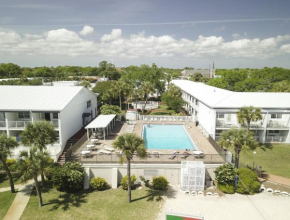 Quiet and Peaceful in One Bedroom Condo at Fort Walton Beach